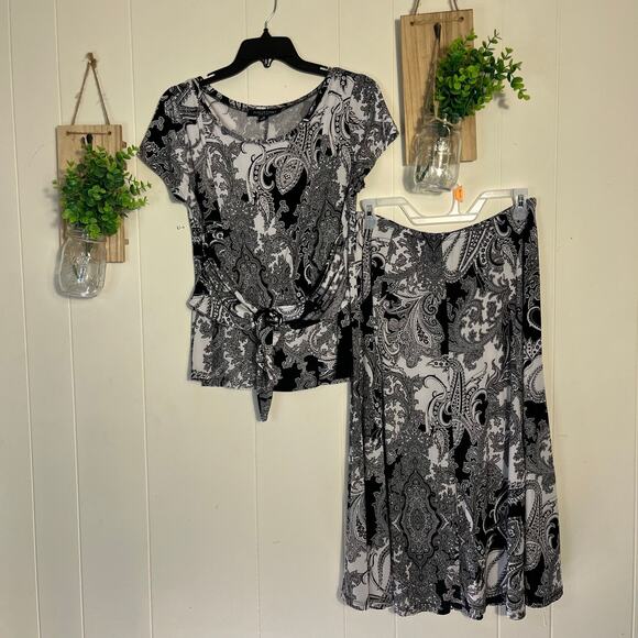 Perceptions New York Women's 2 pc Blouse & Skirt Set 12 - Picture 1 of 4